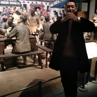 玖金手指木箱。头像