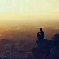 再回首又撞破了头头像