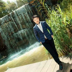 廖强29799376头像