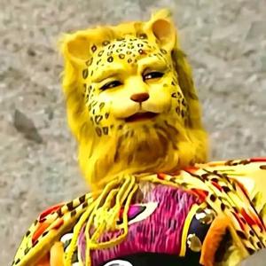 躺平青年回乡头像
