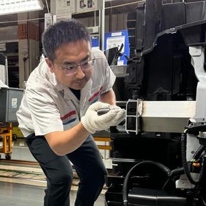 汽车人老章头像