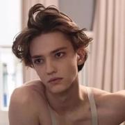 桀骜aaa的个人资料头像