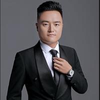 骏弟撩撩车头像