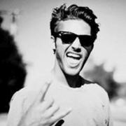 北半球的孤单的个人资料头像