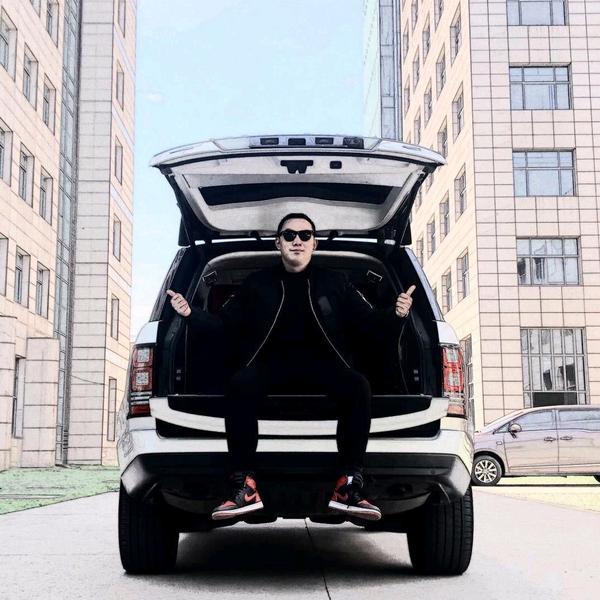 崔卡尔的拍车日记头像