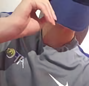 没带护腿板头像
