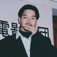 练不大的破防男头像