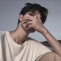 小韦很努力头像