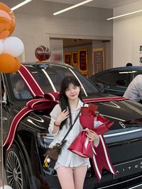 咆哮新M7车品专改头像