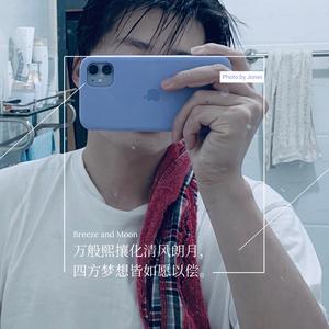 小梁爱健身头像