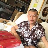 网红小岳岳头像
