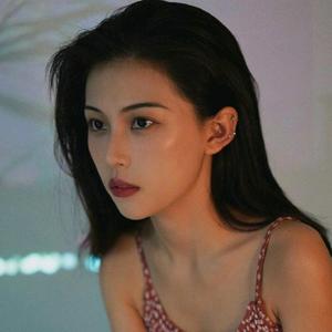 冷酷星星子头像