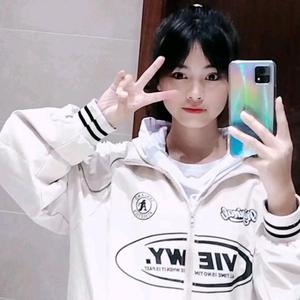 琉璃丶梦溪头像