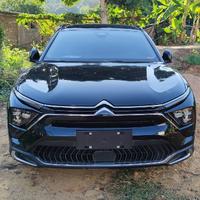 詹先生的凡尔赛头像