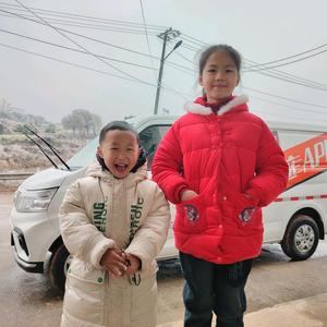 泽泽爸爸7D2g头像