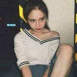 朵然carina头像