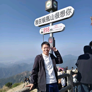 小夏电工头像