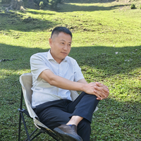 夏鸣车评头像