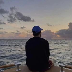吃瓜仔不亭感谢关注头像