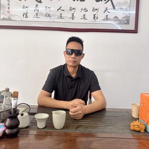 长沙雄哥电车头像