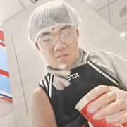 向一朵玫瑰起誓的个人资料头像