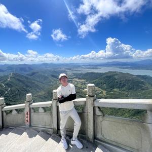 深圳何新新头像