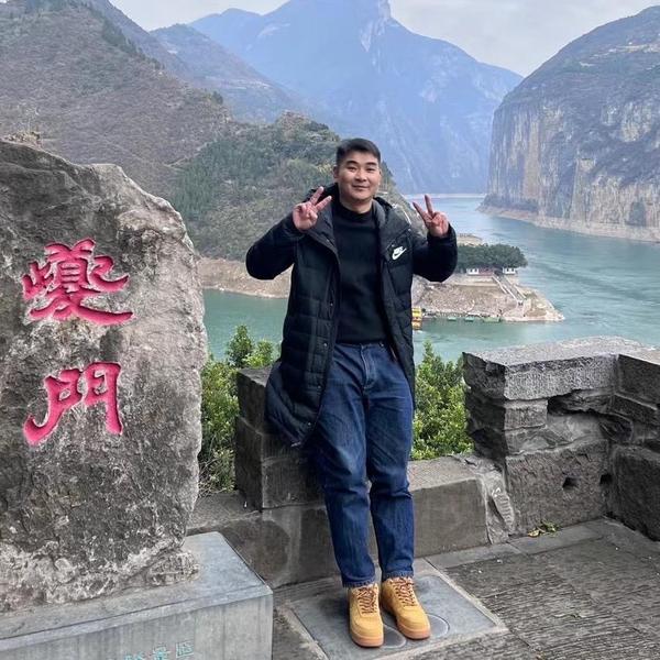 超人到处跑头像