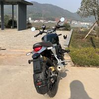 趁热到处走走头像