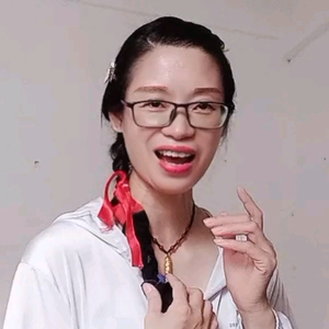 小辣姐爱唱歌头像