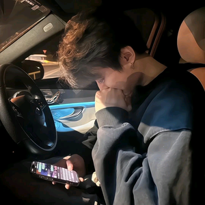 白小纯头像