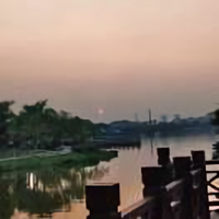 别拿爱情当饭吃°ぴ头像