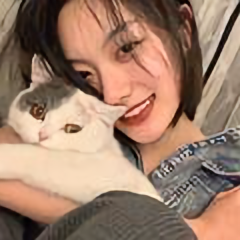 程序媛白二呀头像