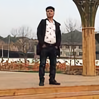 不屑一顾235头像