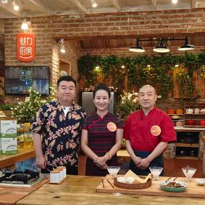 爱做美食的阿周头像
