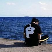 轻浮j的个人资料头像