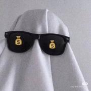 一张不够花906的个人资料头像