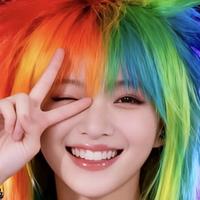 那天很嗨心头像