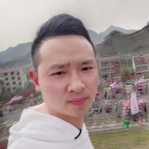 博学多才的山里的大叔头像