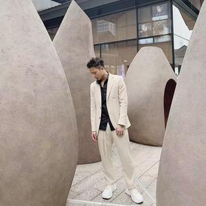 南京烫卷发李亮头像