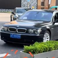 开宝马的奕奕头像