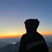 叙顏自黑版的个人资料头像