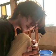 千屿951的个人资料头像