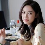 远叨娥莱头像