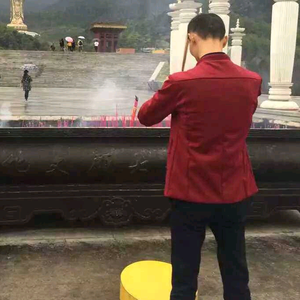 怎么开心怎么活头像