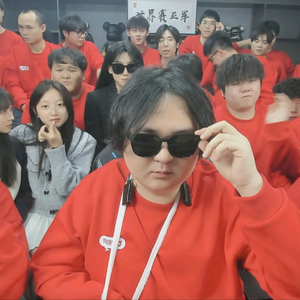 伯冰朋友圈头像