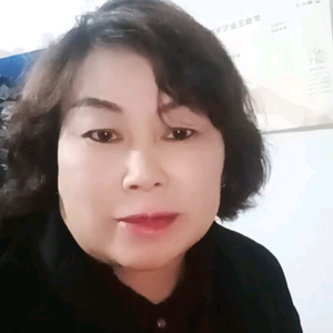彭丽姐头像