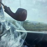 用烟斗者头像