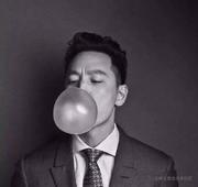 两块小饼干的个人资料头像