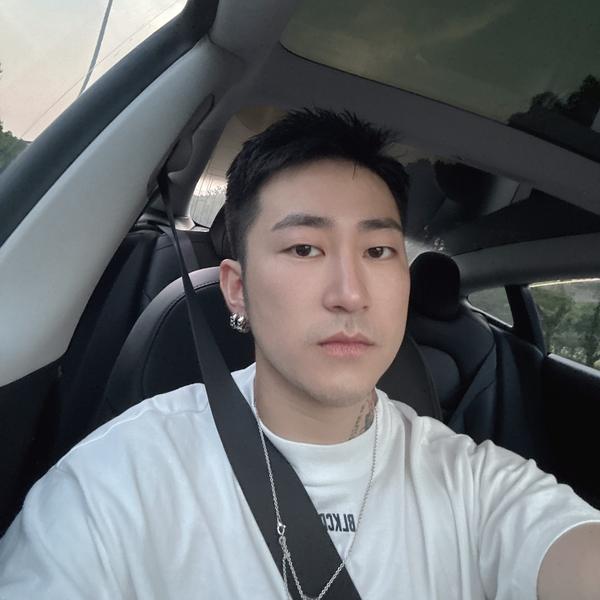炫蛋小杰头像