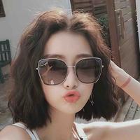 娅馨ღ小姐姐头像